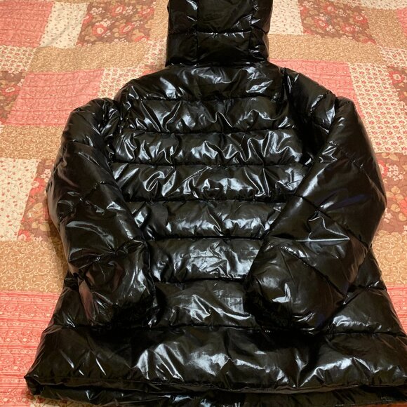 NWOT Shiny Black Puffer Jacket Size M - Picture 3 of 4